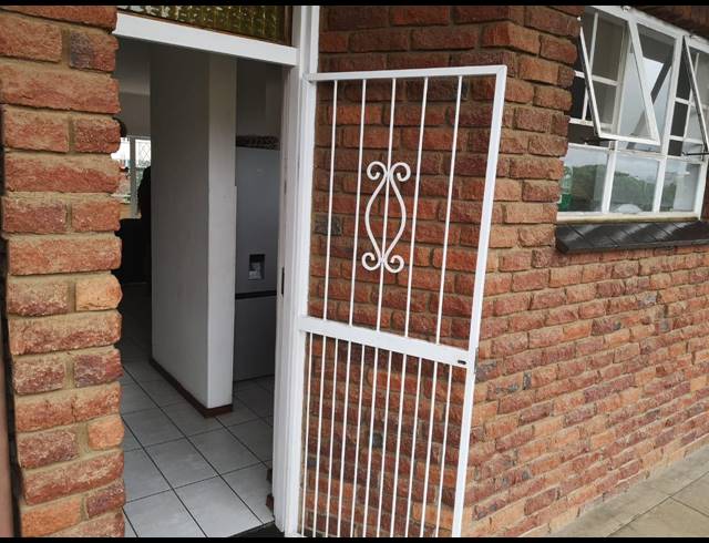 2 BEDROOM APARTMENT TO LET IN PIETERMARITZBURG CENTRAL